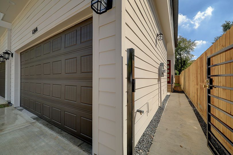 Amundsen 126 — Two Townhouses — project photo